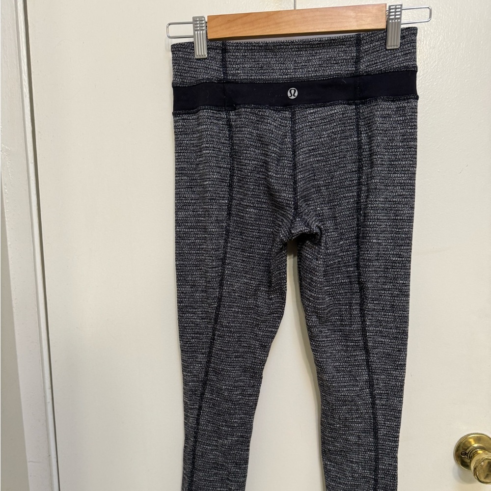 Lulu pants size 6 black and white striped